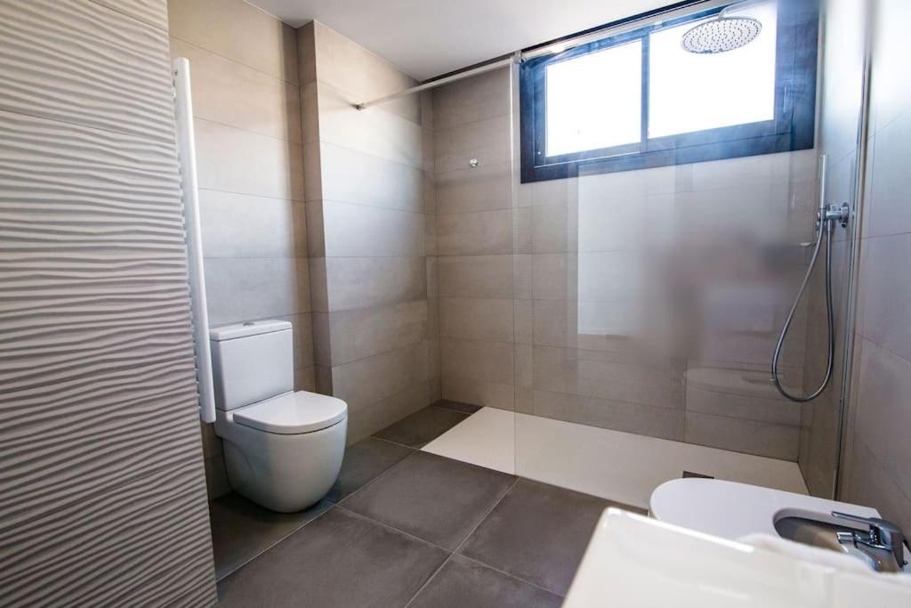 Apartamento Atico Con Terraza En El Centro De Reus Exterior foto