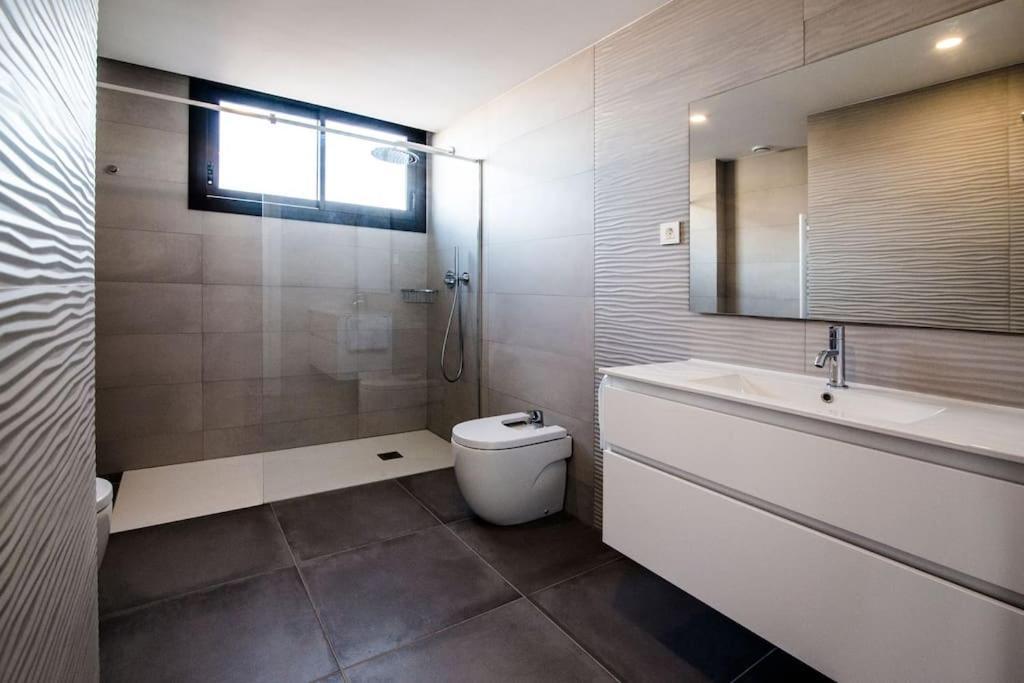 Apartamento Atico Con Terraza En El Centro De Reus Exterior foto